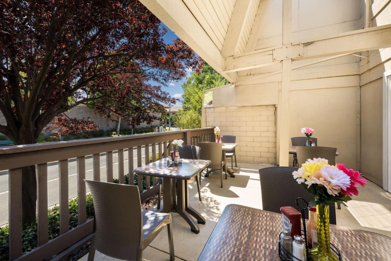 Best Western Danville Sycamore Inn Exteriör bild
